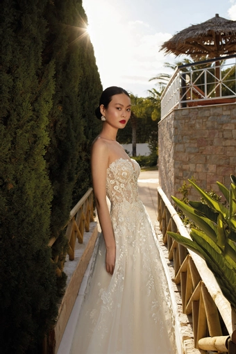 Demetrios 200164 #3 frontface vertical cropped thumbnail