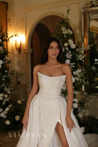 Vladiyan 2449 #3 frontface vertical cropped thumbnail