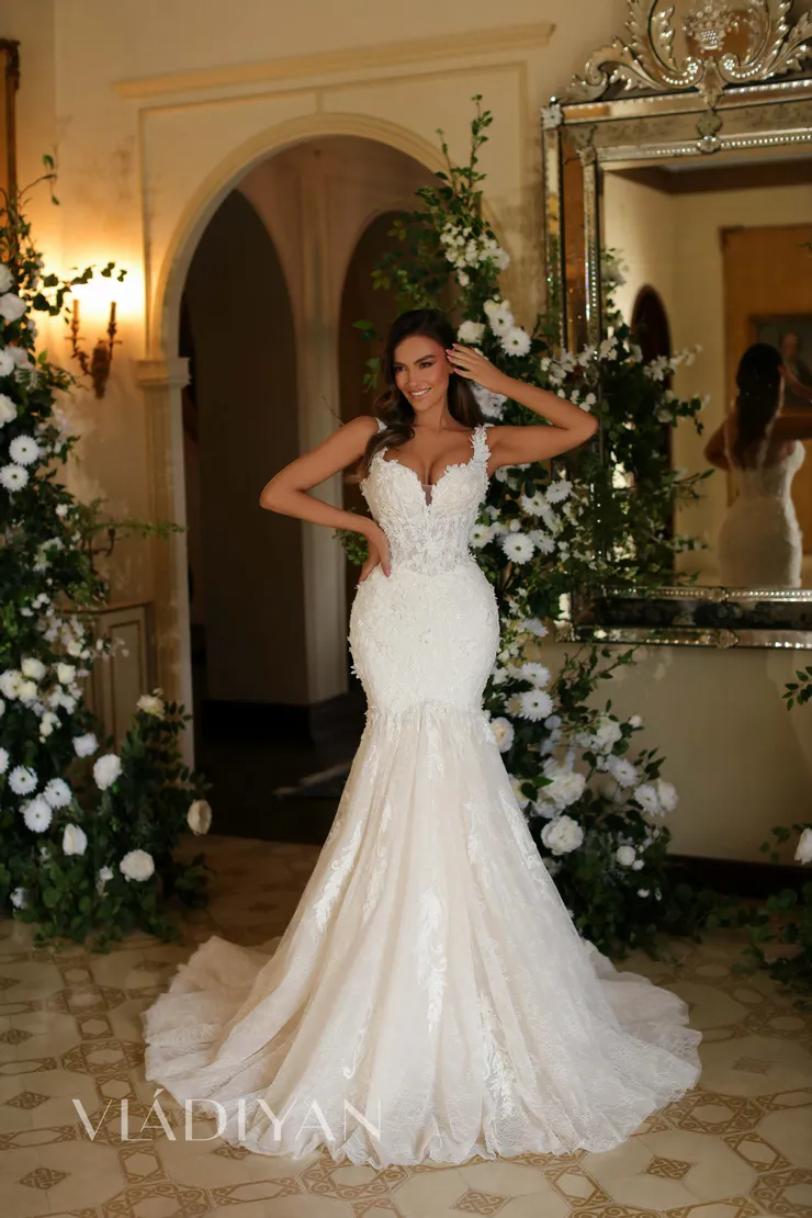 Vladiyan 2450 #0 default frontface vertical picture