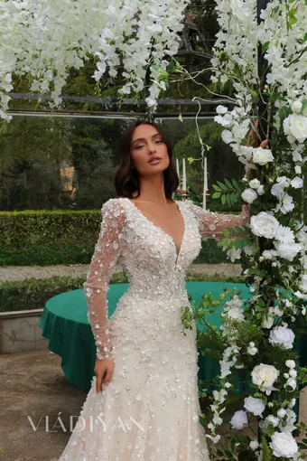 Vladiyan 2451 #4 frontface vertical cropped thumbnail