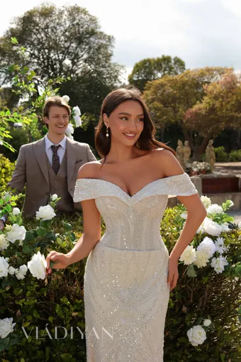 Vladiyan 2456 #2 frontface vertical cropped thumbnail