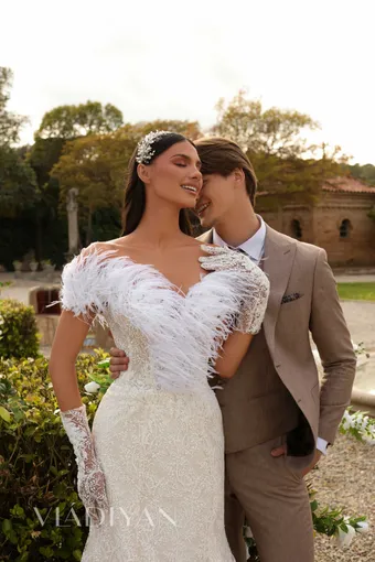 Vladiyan 2457 #3 frontface vertical cropped thumbnail