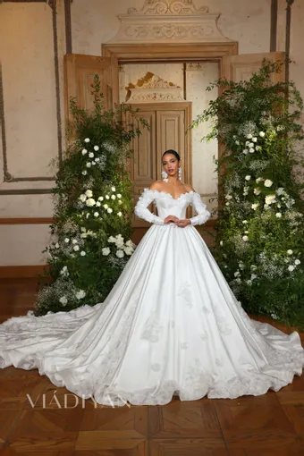 Vladiyan 2505 #0 default frontface vertical thumbnail