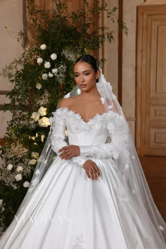 Vladiyan 2505 #3 frontface vertical cropped thumbnail