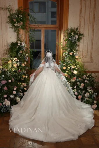 Vladiyan 2522 #2 backface vertical thumbnail