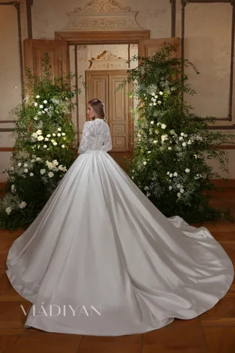 Vladiyan 2524 #1 default backface vertical thumbnail