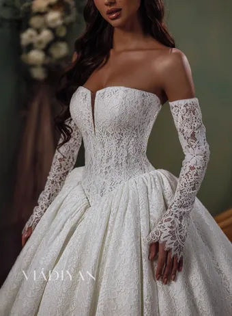 Vladiyan 2601 #3 frontface vertical cropped thumbnail