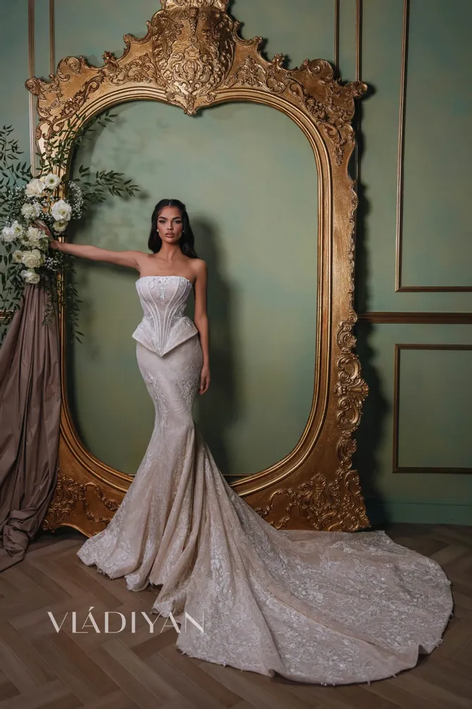 Vladiyan - 2604 | White Canvas Bridal