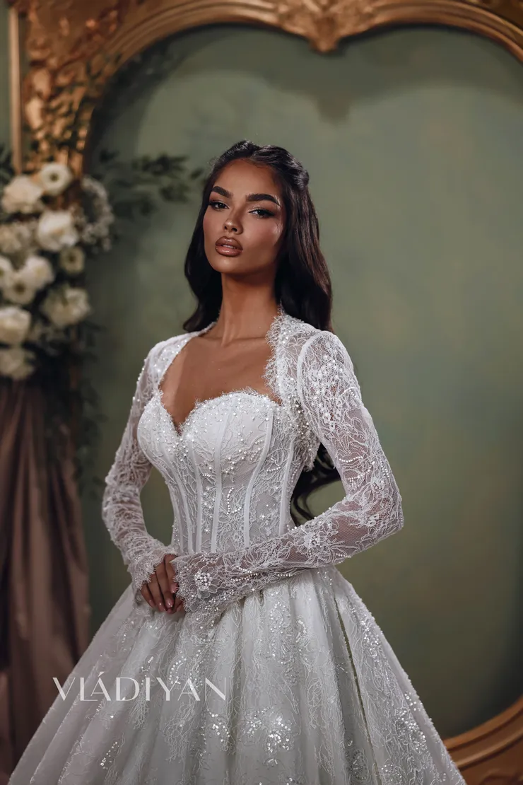 Vladiyan 2609 #1 frontface vertical picture