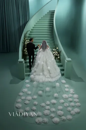 Vladiyan 2610 #3 default backface vertical thumbnail