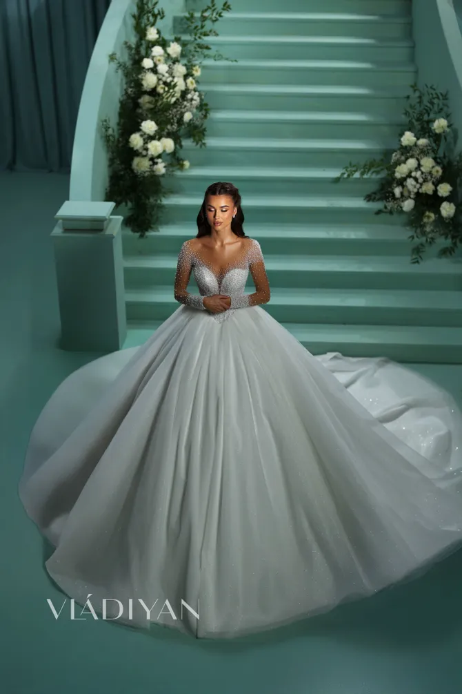 Vladiyan - 2612 | White Canvas Bridal