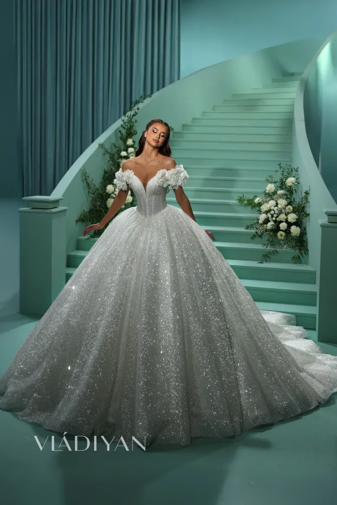 Vladiyan - 2615 | White Canvas Bridal