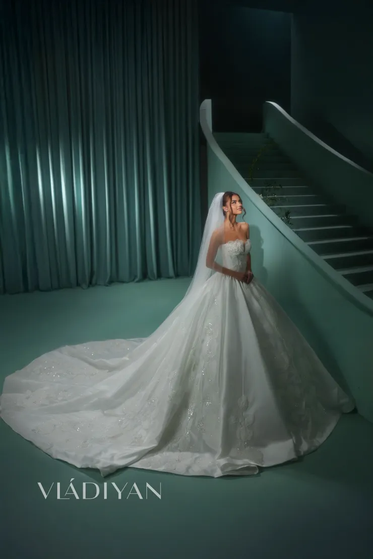 Vladiyan 2621 #0 default frontface vertical picture