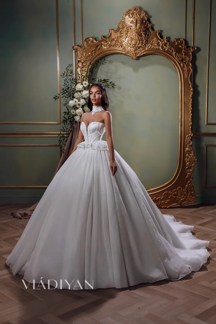 Vladiyan 2622 #0 default frontface vertical picture