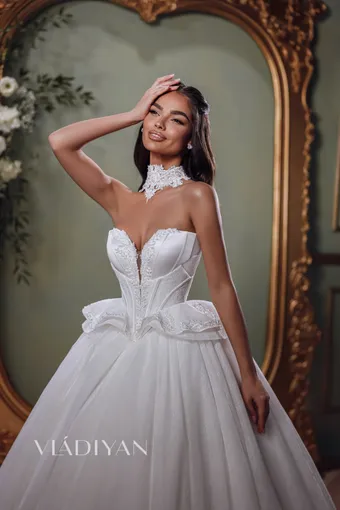 Vladiyan 2622 #3 frontface vertical cropped thumbnail