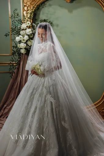 Vladiyan 2627 #4 frontface vertical cropped thumbnail