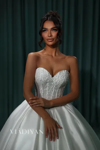 Vladiyan 2628 #3 frontface vertical cropped thumbnail