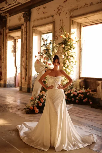 Victoria Soprano Alba #1 frontface vertical thumbnail