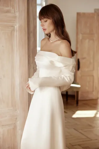 Victoria Soprano Carolina #2 frontface vertical cropped thumbnail