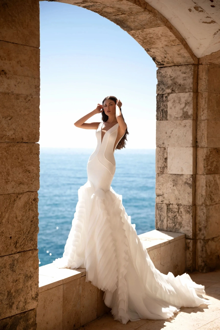 Yedyna Celine #1 frontface vertical picture