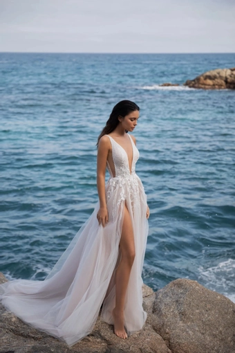 Yedyna Chantal #1 vertical thumbnail