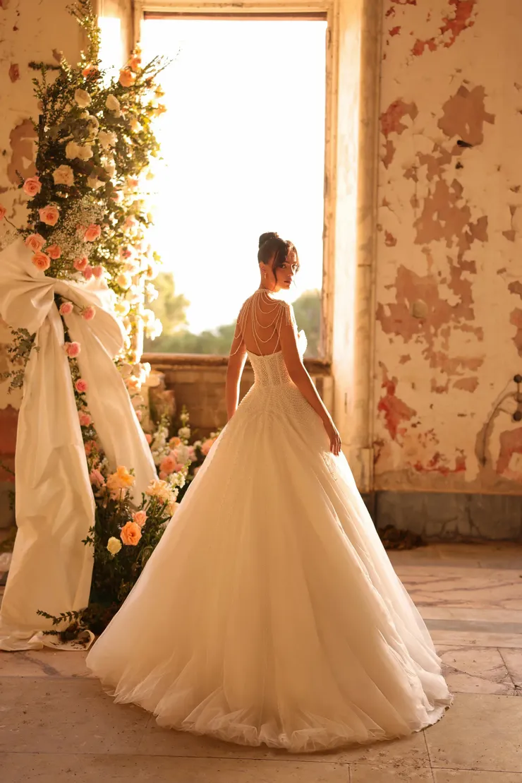 Victoria Soprano Elira #1 default backface vertical picture