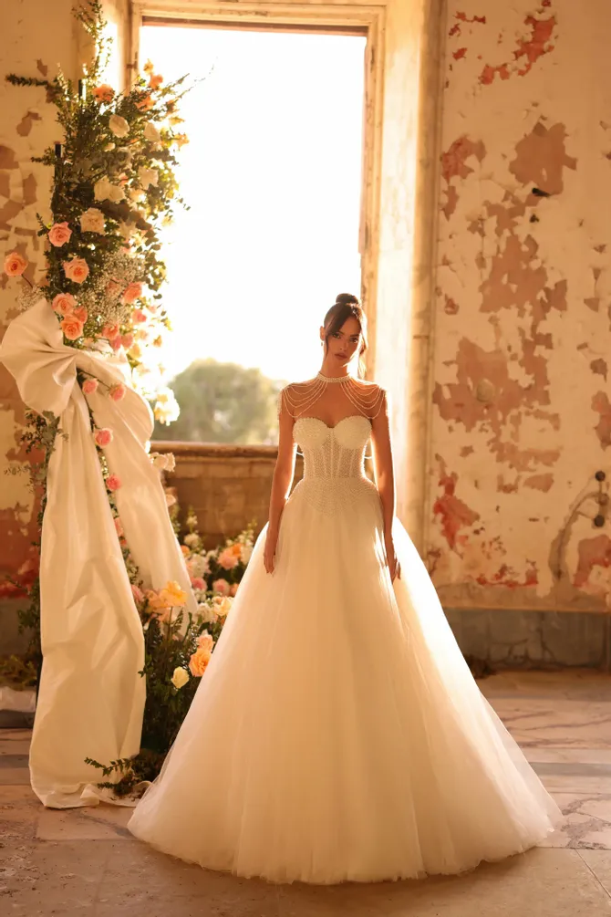 Victoria Soprano | White Canvas Bride - Elira | White Canvas Bridal