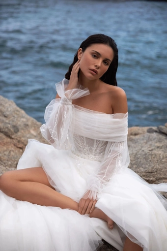 Yedyna Emily #3 vertical thumbnail