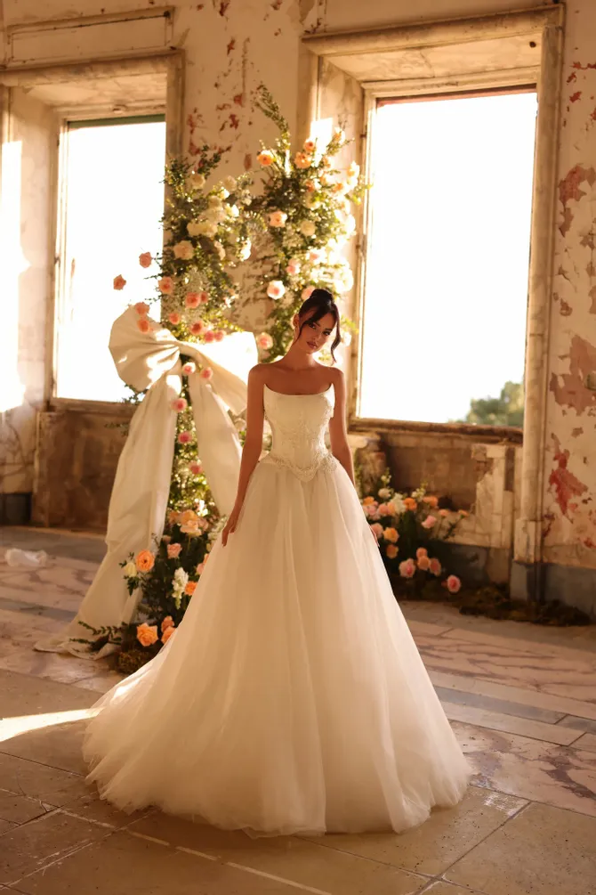 Victoria Soprano | White Canvas Bride - Flory | White Canvas Bridal