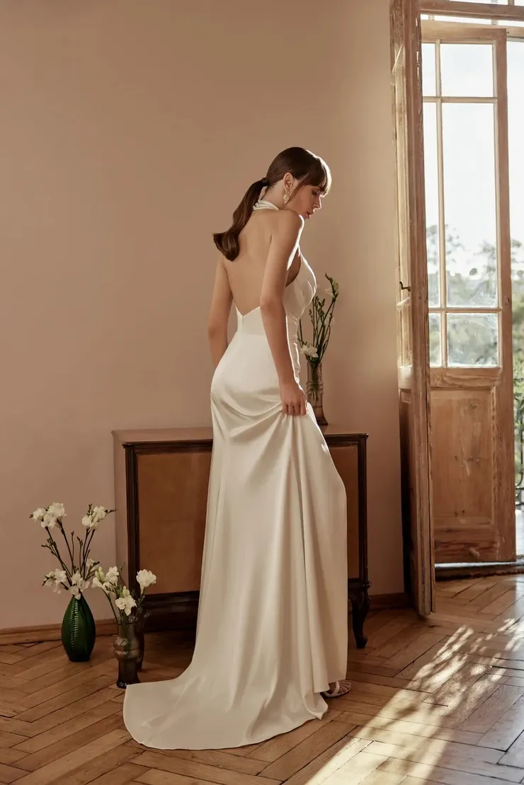 Victoria Soprano Intense #1 default backface vertical picture