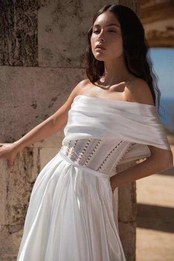 Yedyna Samantha #2 vertical thumbnail