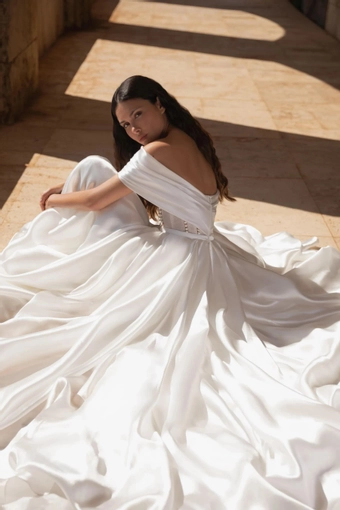 Yedyna Samantha #6 default backface vertical thumbnail