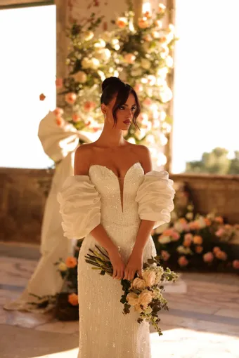 Victoria Soprano Valmira #2 frontface vertical cropped thumbnail