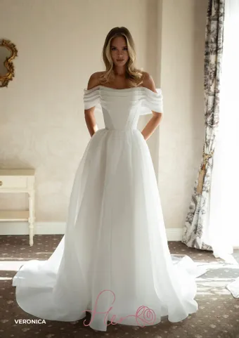 Fler Veronica #0 default frontface vertical thumbnail